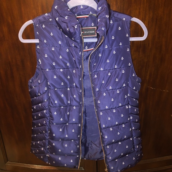 NWT Tommy Hilfiger Women's Puffer Vest - Picture 1 of 3